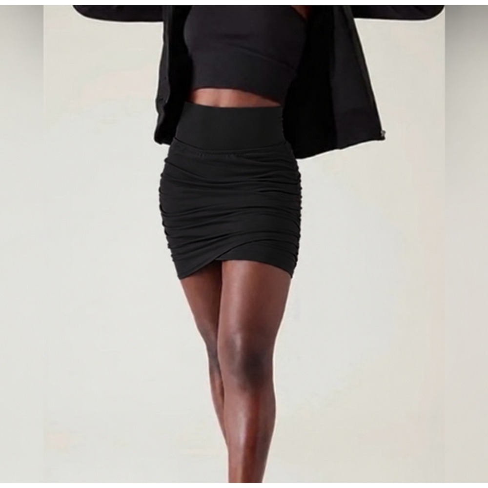 Athleta Transcend Skort Black Tulip Draped Active Skirt Women Large